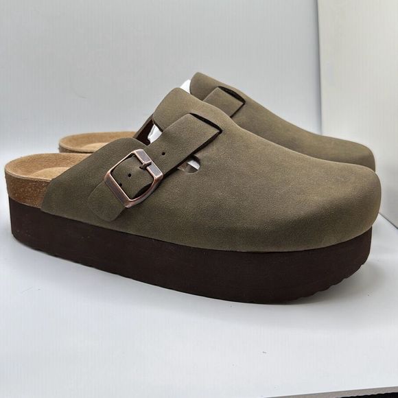 CUSHIONAIRE Women's Cork Footbed Platform Clog 10 OLIVE - Picture 1 of 6